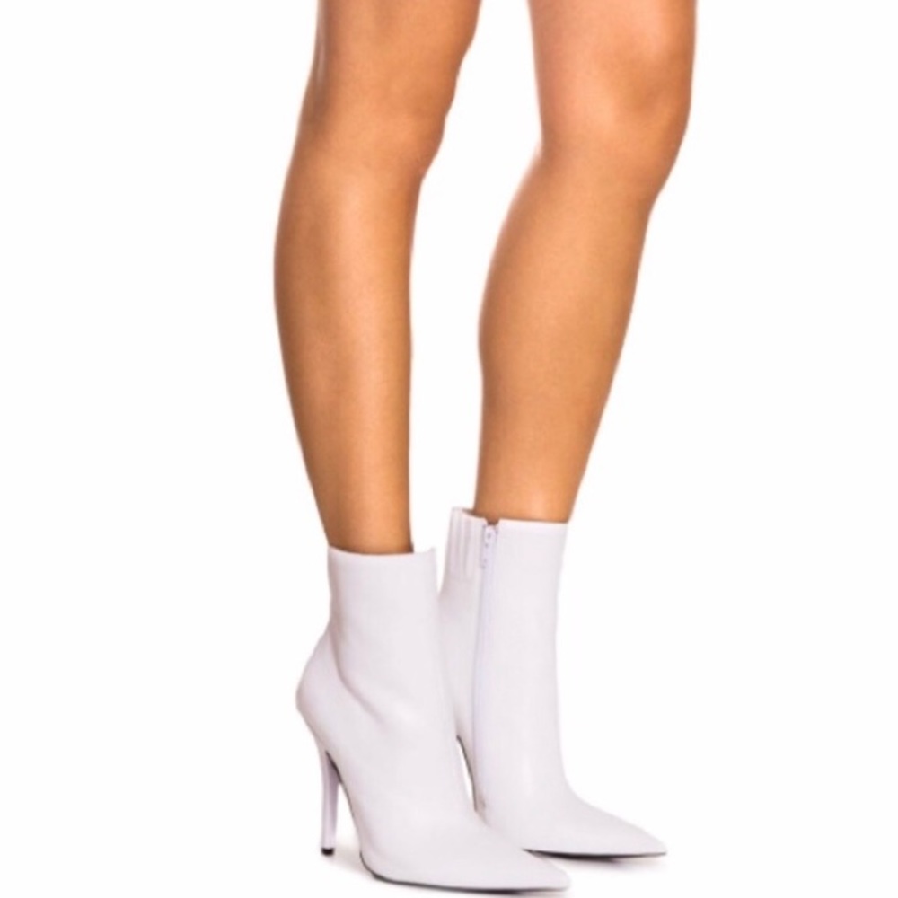 Jeffrey Campbell boots 6/12 ✨